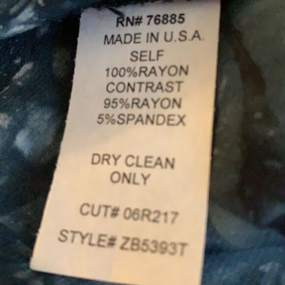 𝅺red Haute Blue and black paint splatter blouse long sleeves with split hemline - Picture 9 of 11